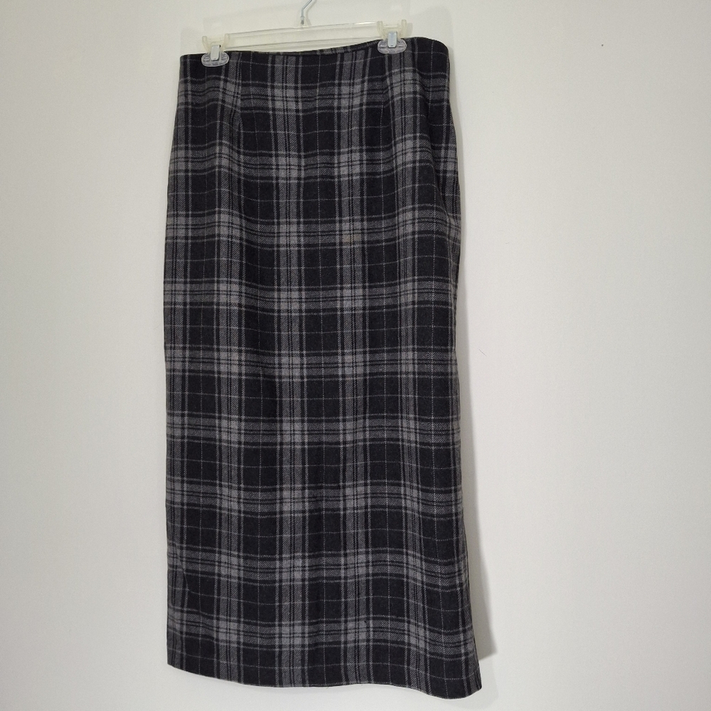 Eddie Bauer Black and Gray Plaid Pencil Skirt, Size 12